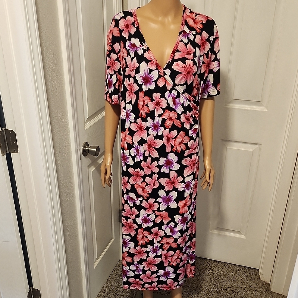 Los Angeles Woman Pink and Red Wrap Midi Dress with Mid-Length Sleeves